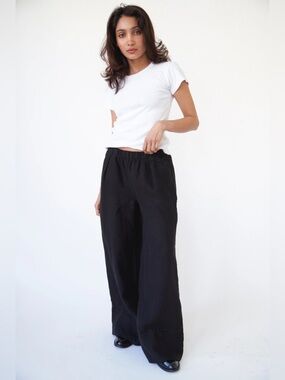 LA Relaxed Linen Simple Pant in Black